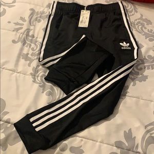 Youth MEDIUM adidas pants